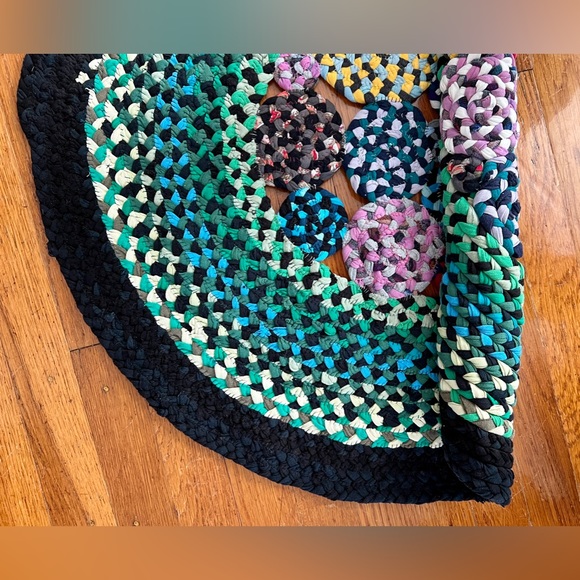 Handbraided Rug - Green Garden - Picture 9 of 12